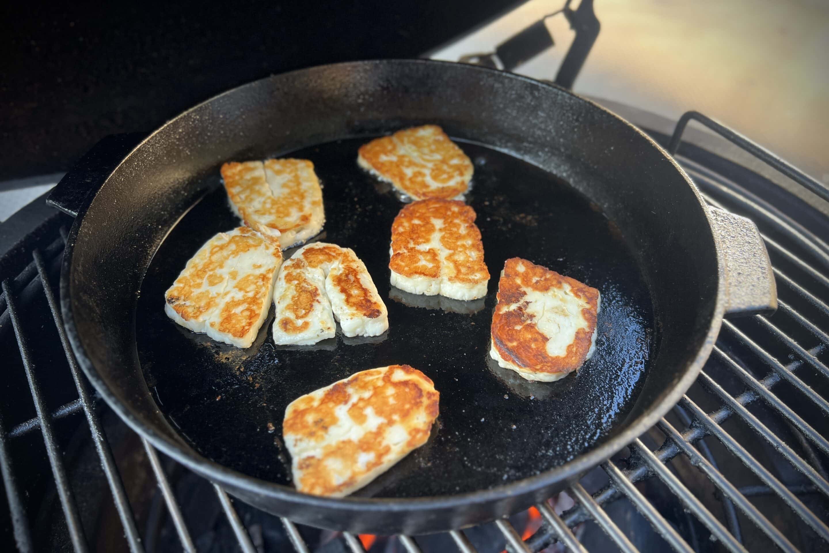 Halloumi in CI skillet